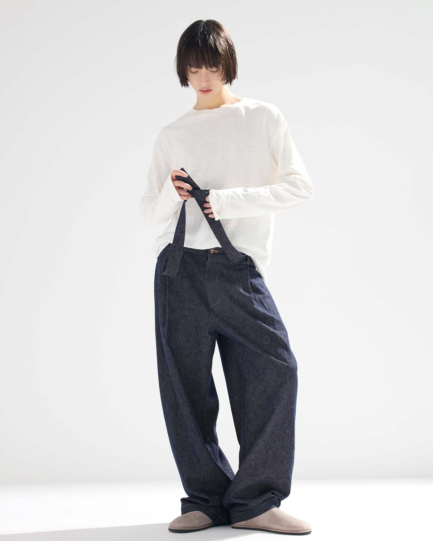 Belted Bermuda Jeans in Linen Cotton