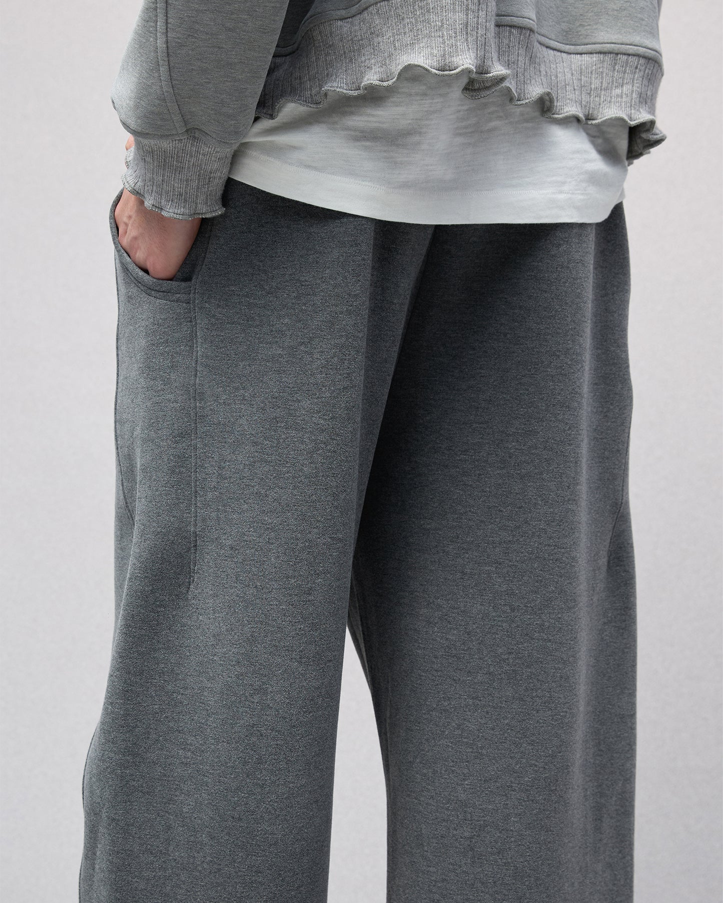 Col Croissant Sweatpants