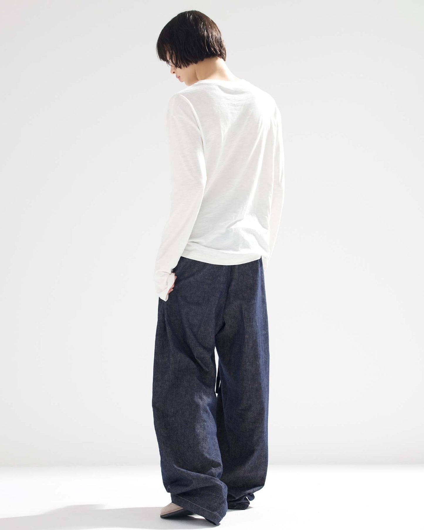 Belted Bermuda Jeans in Linen Cotton