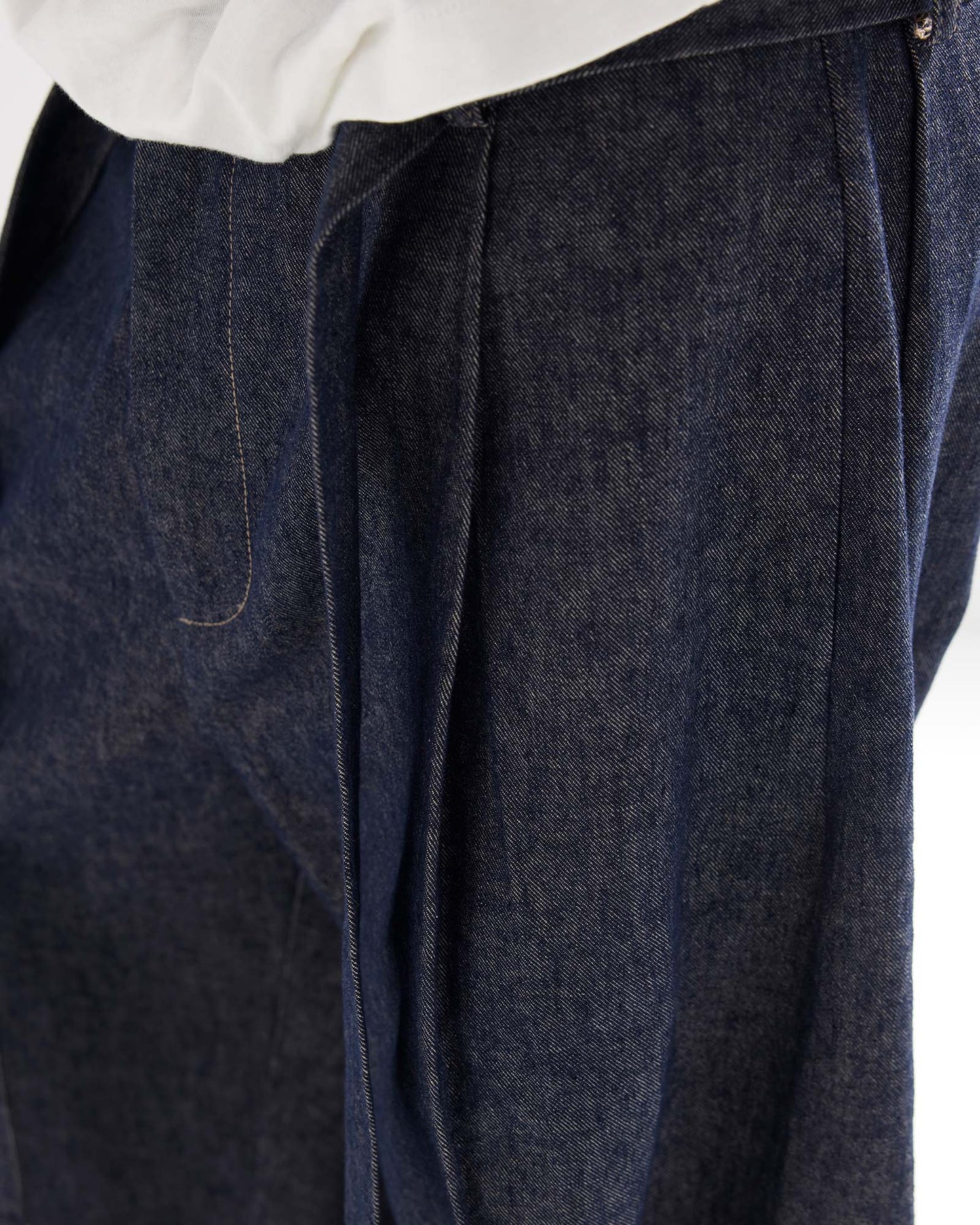 Belted Bermuda Jeans in Linen Cotton