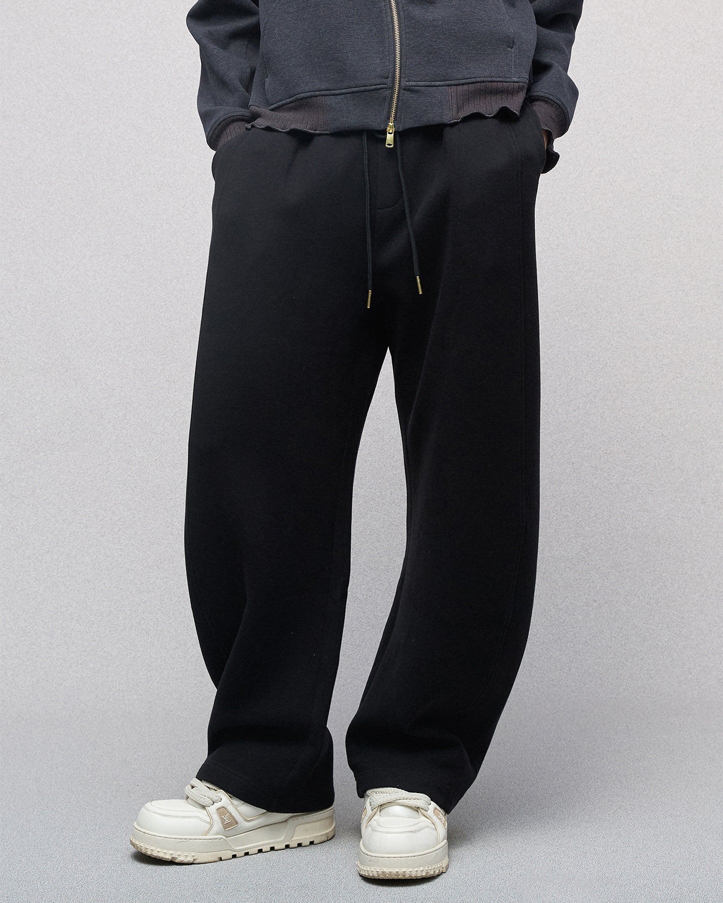 Col Croissant Sweatpants