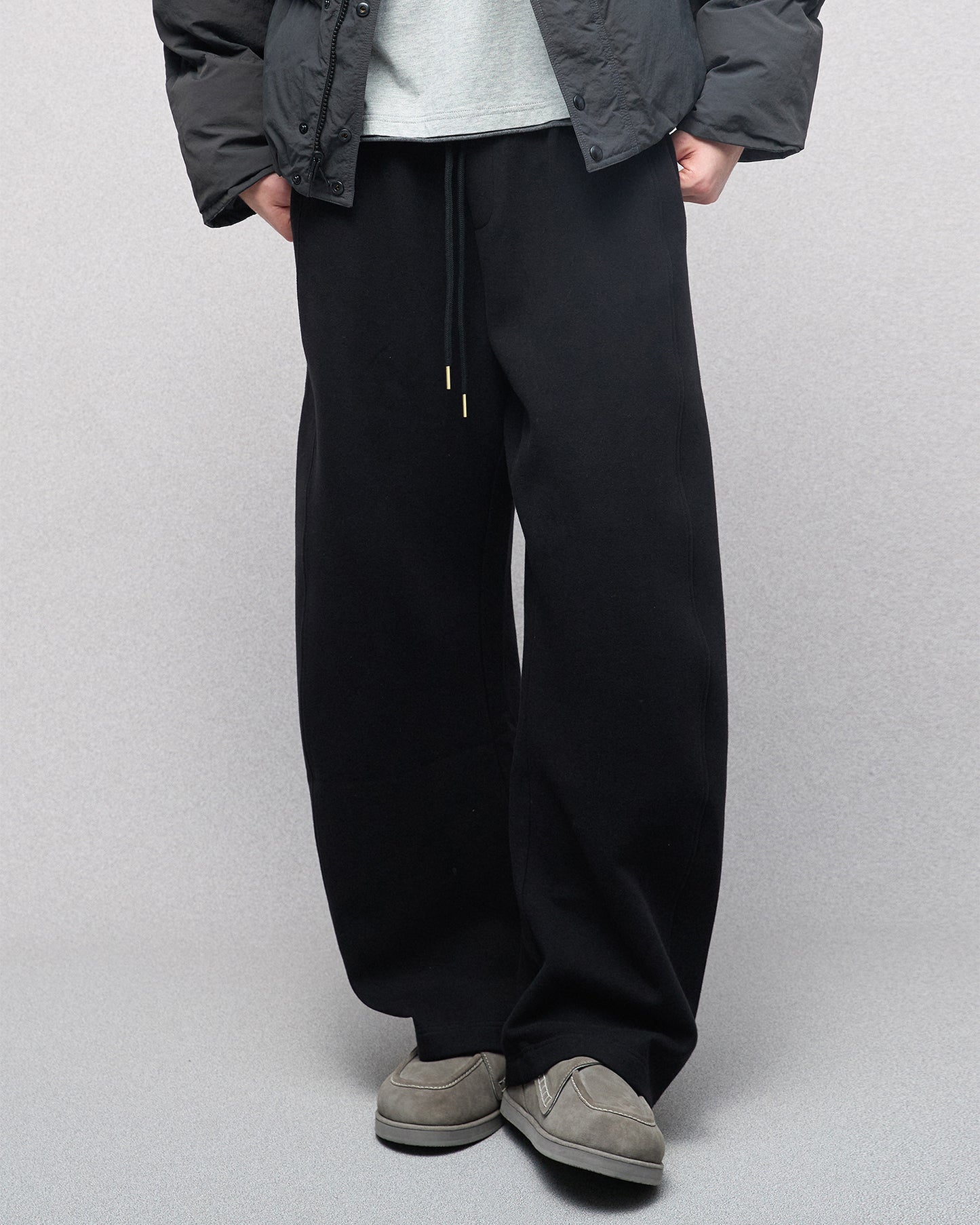 Col Croissant Sweatpants