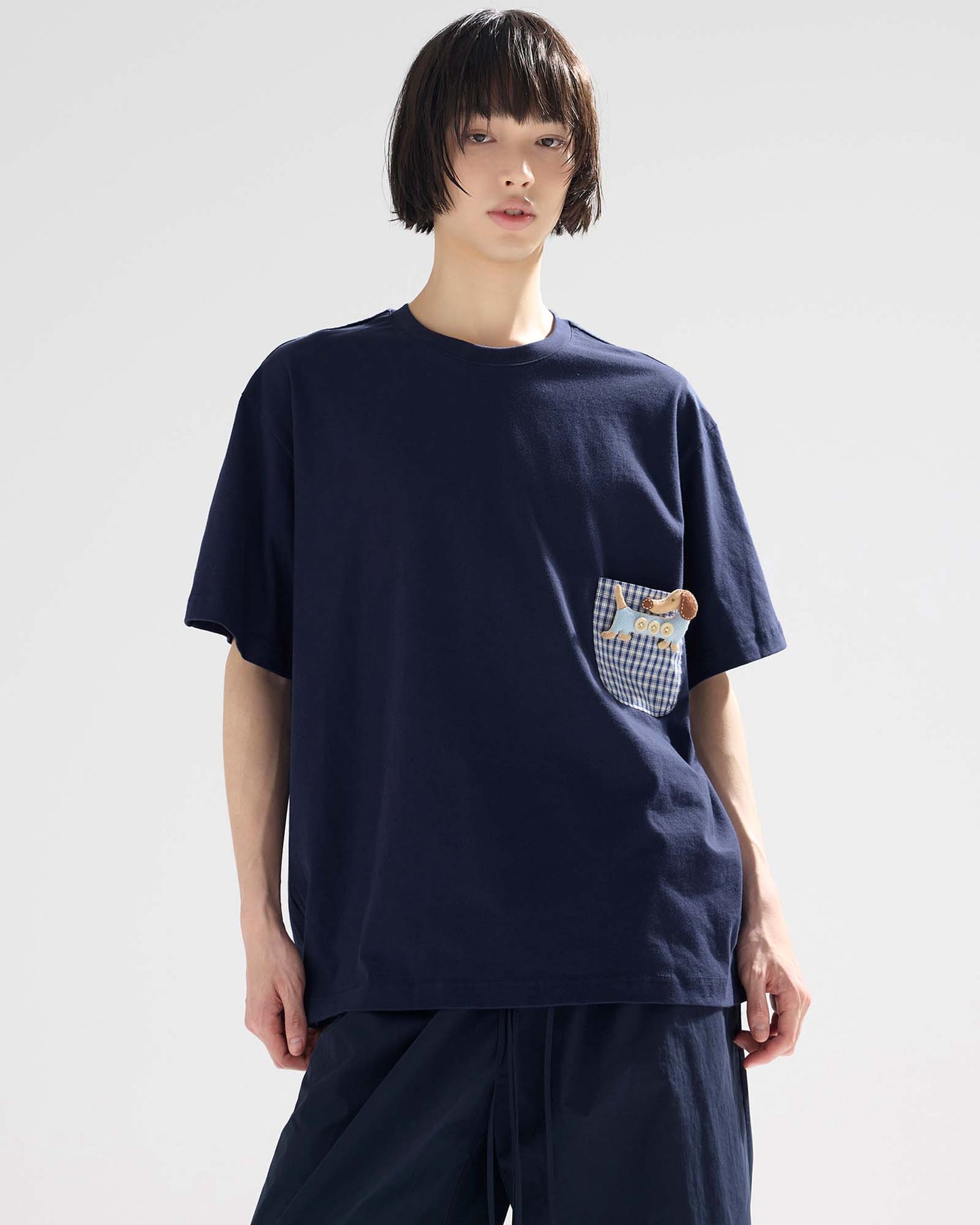 Plaid Pocket T-shirts with Hand-embroidered Dolls