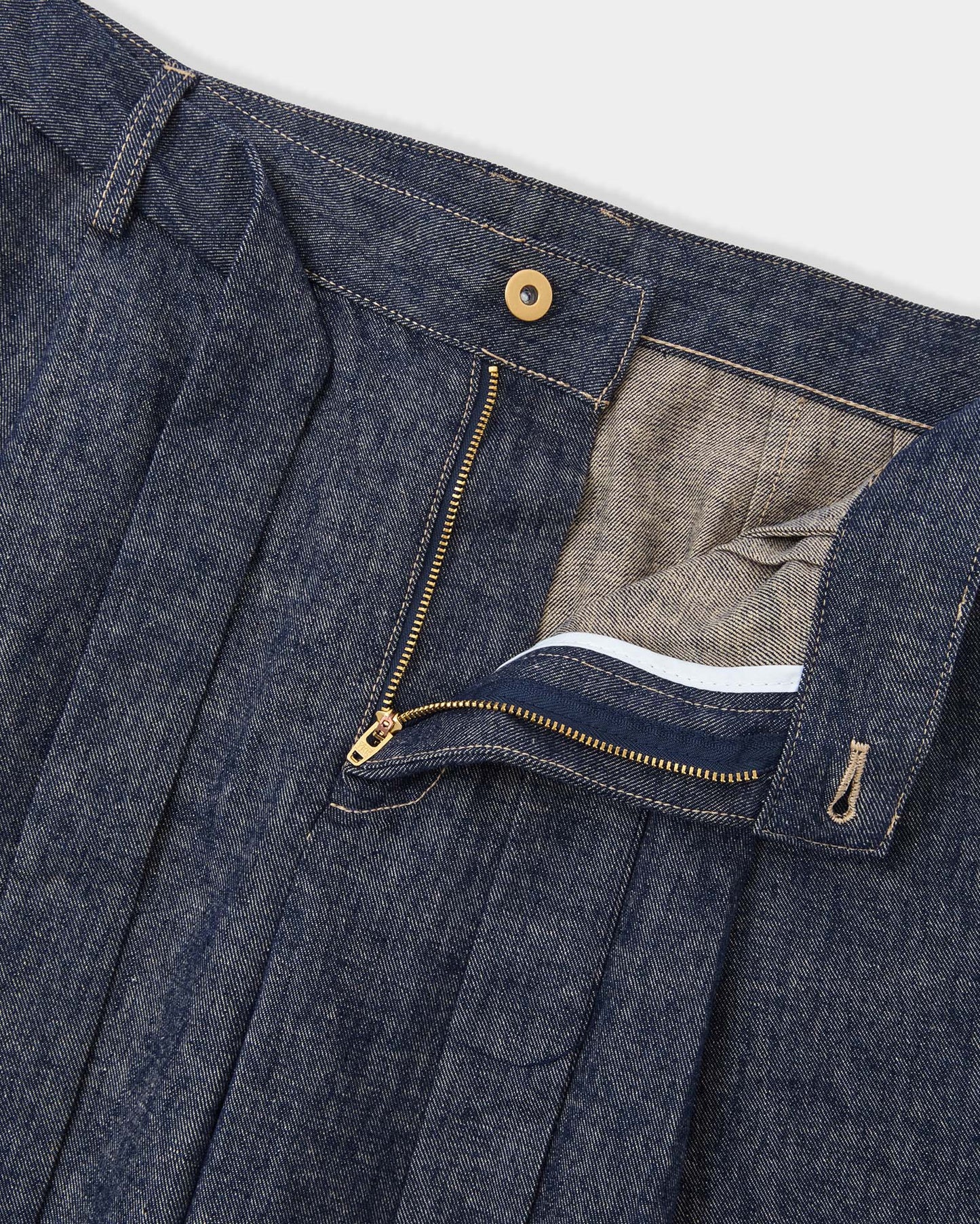 Belted Bermuda Jeans in Linen Cotton