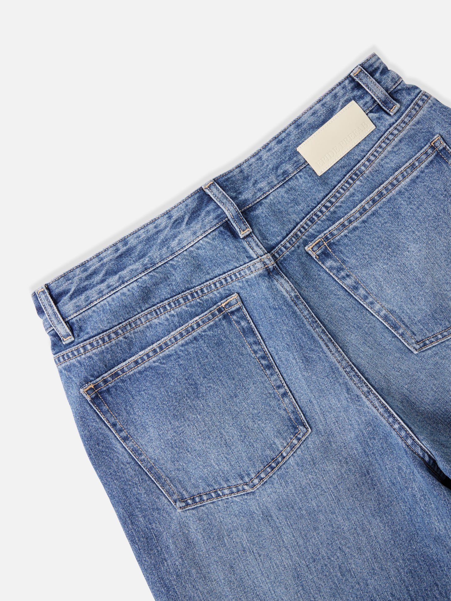 Leisure Loose Fit Jeans