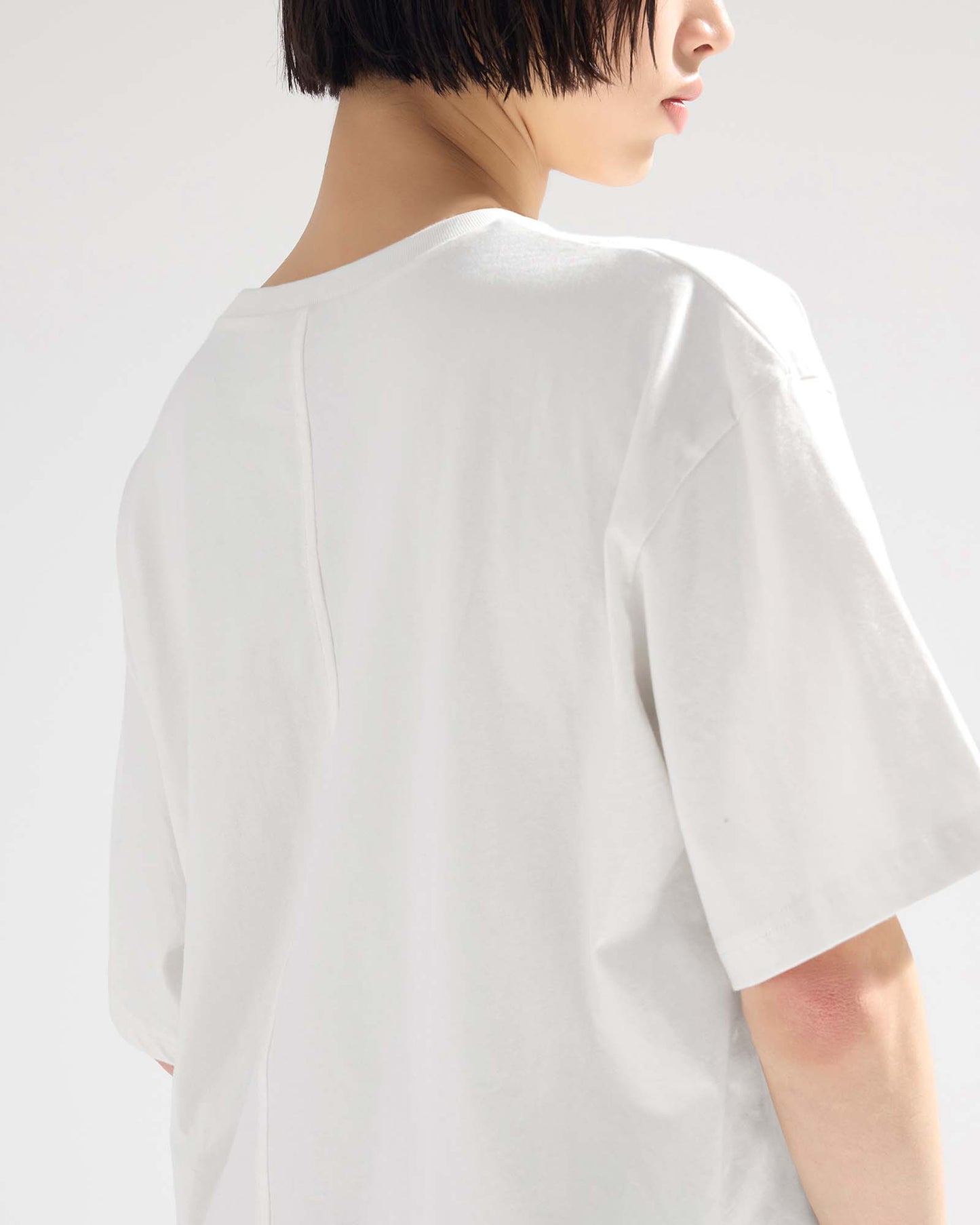 Plaid Pocket T-shirts with Hand-embroidered Dolls