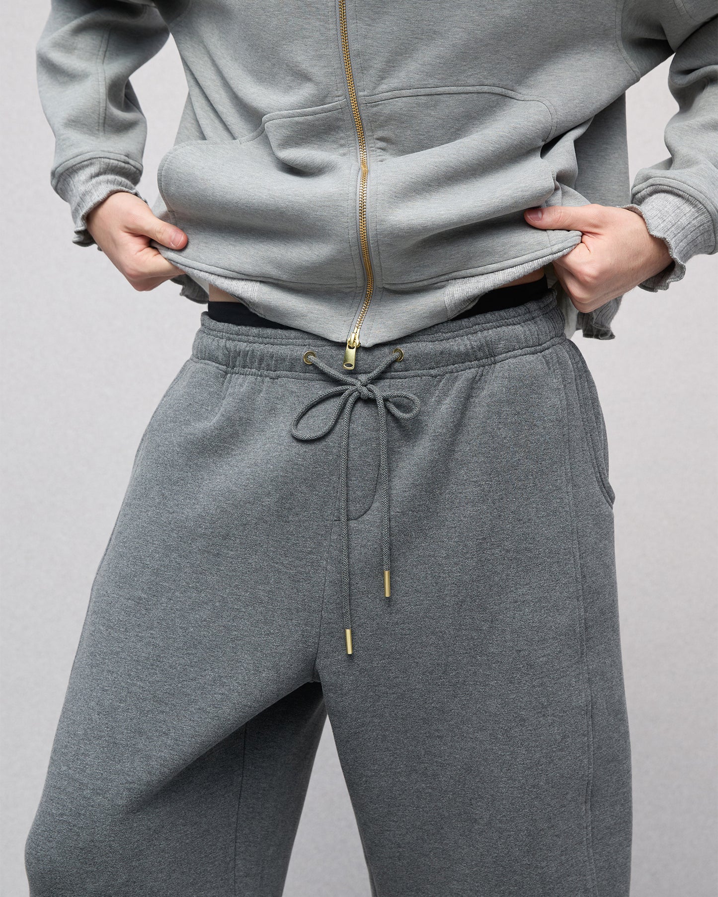 Col Croissant Sweatpants