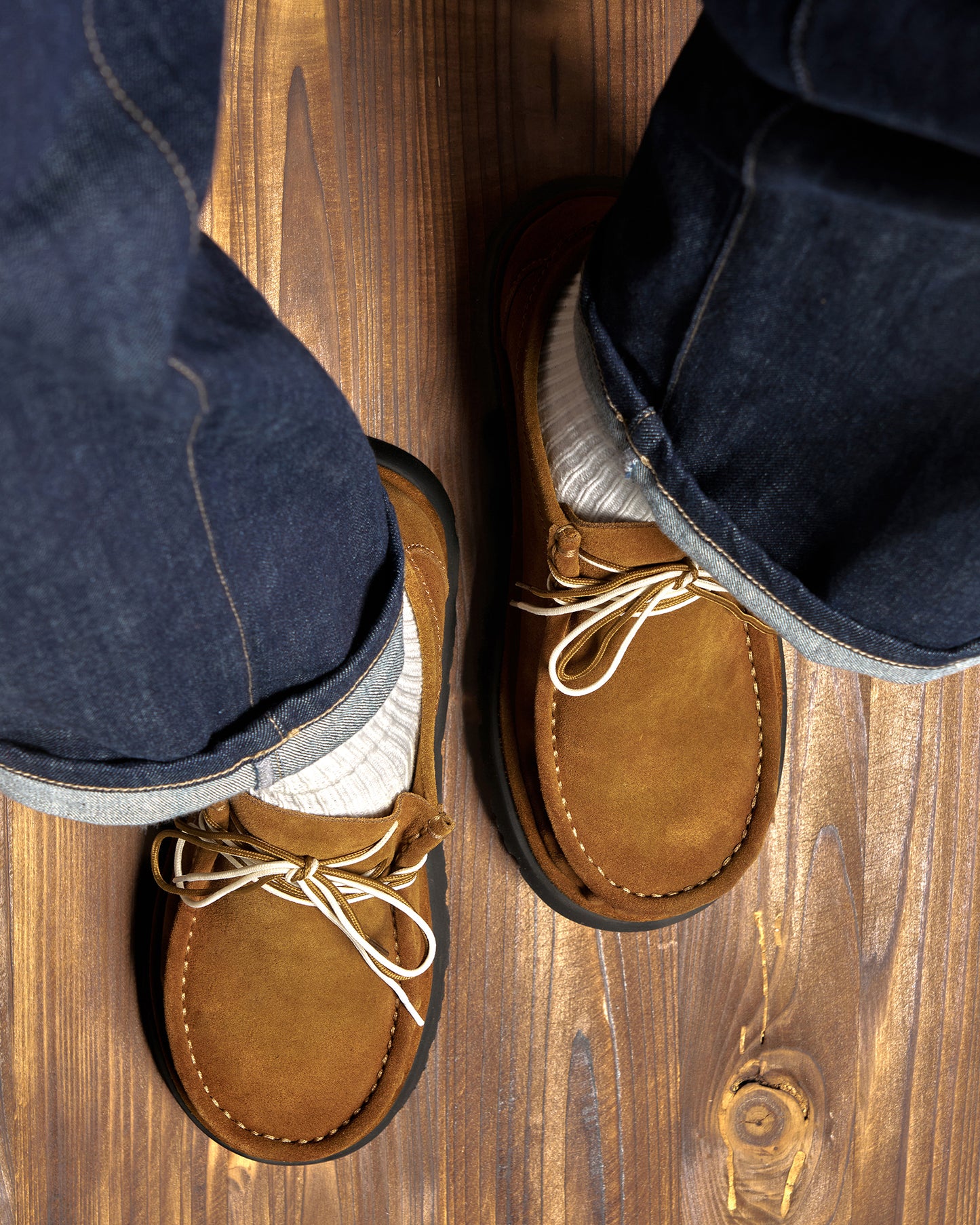 Walla Lace-up in Suede Calfskin