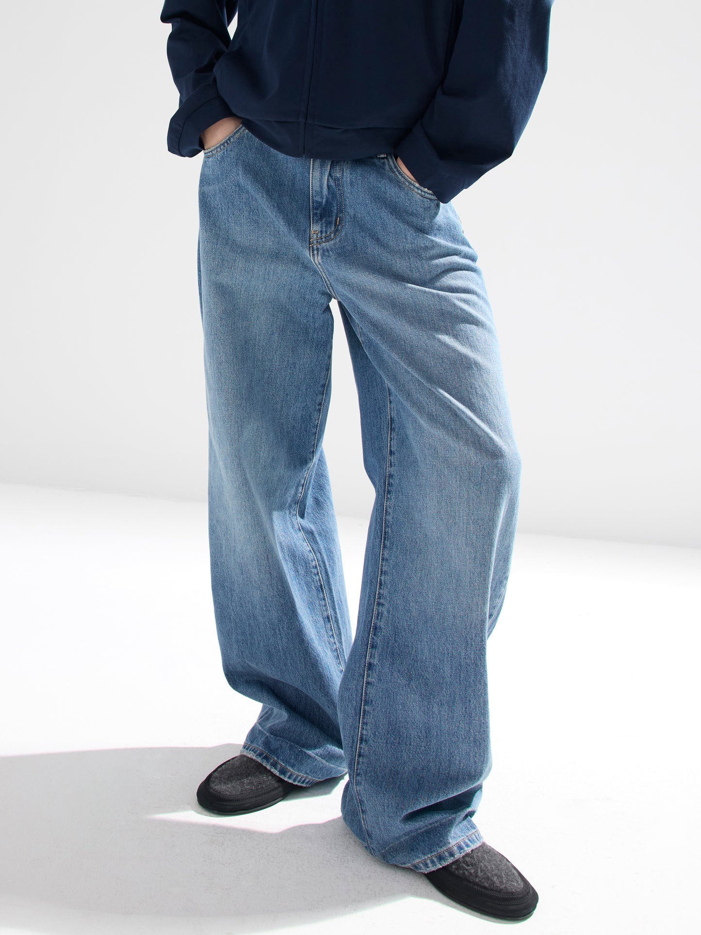 Leisure Loose Fit Jeans